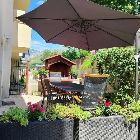Andrina Apartament *